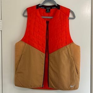 Nike Aerolayer Reflective Running Repel Vest (Men’s L)